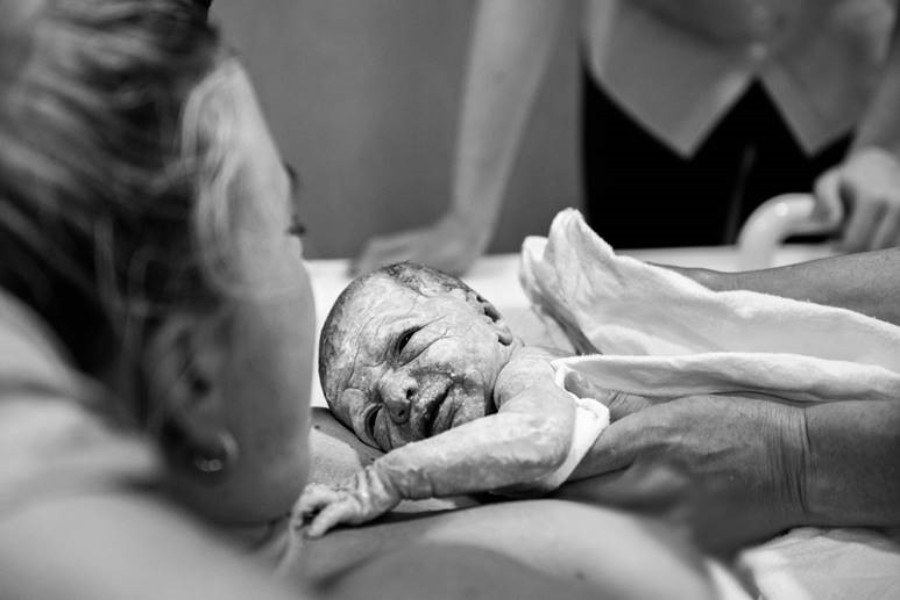 Geboortefotografen bevalling Australië