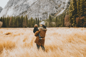 Baby met Scandinavische namen in Scandinavische omgeving