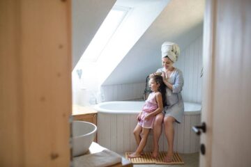 Vrouw is zwanger en heeft in bad gezeten