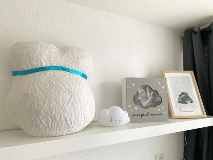 Gipsbuik met kant en lint