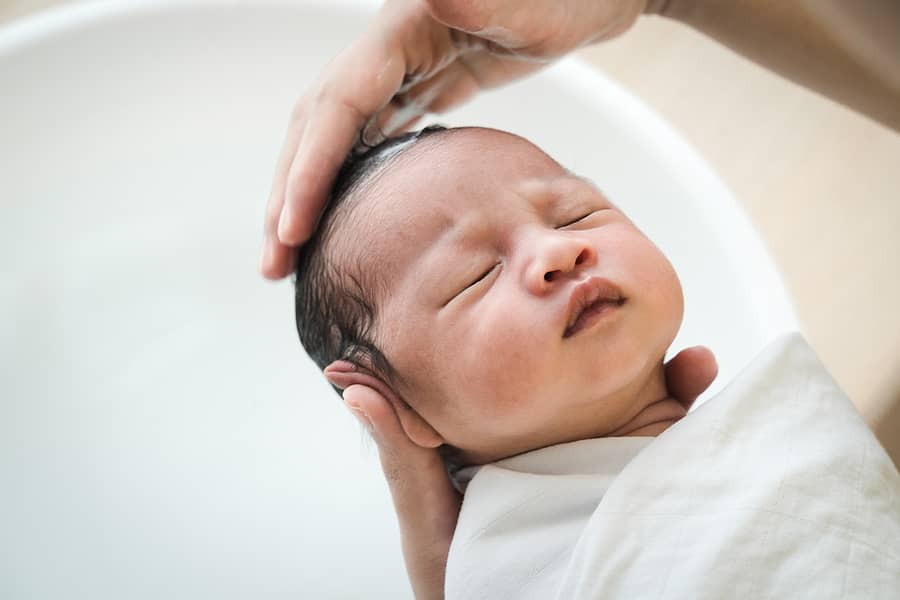 buffet gebruiker Gaan wandelen Haar wassen van je baby: hoe vaak en hoe pak je het aan? – 24Baby.nl