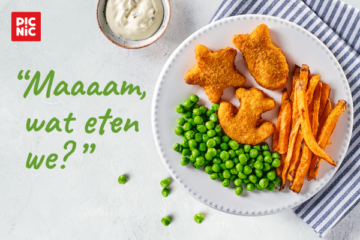 Doperwtjes, vissticks in leuke vormen (schatzoekers) en zoete aardappelfriet op een bordje