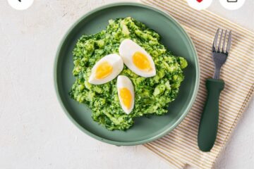 Spinazie met een gekookt eitje