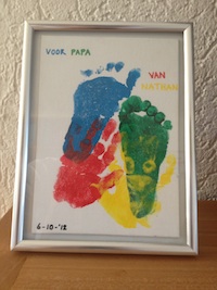 Vaderdag cadeau knutselen met hand- en voetafdrukken