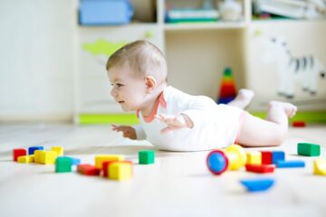 Spelenderwijs de ontwikkeling stimuleren van je baby