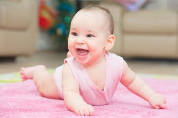 baby is aan het tijgeren