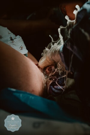 Baby met vruchtwater