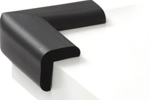 Hoekbeschermers voor veiligheid in huis met een baby