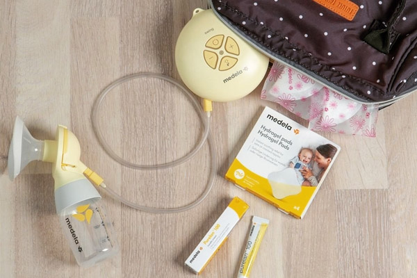 tas vol met musthaves voor kolven en borstvoeding