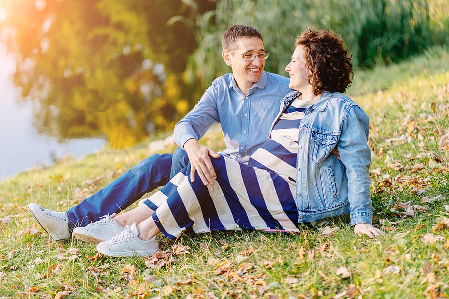 Koppel bespreekt zorgverzekering 2023 veranderingen op grasveld