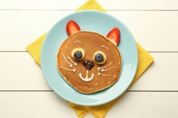 Een versierde pannenkoek voor je kind van 10 maanden