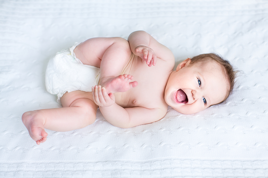 Baby 18 Wochen liegens Großaufnahme