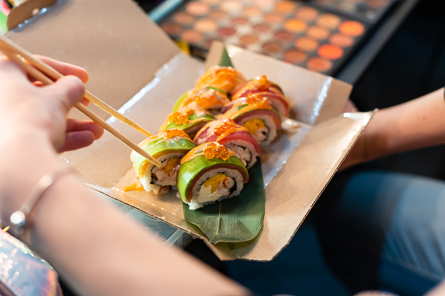 Baby 17 Wochen - Mutter isst Sushi