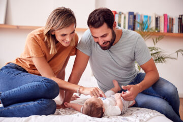 Erstes Kennenlernen im Wochenbett