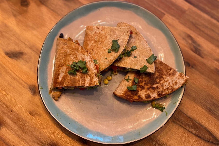 Leckere Quesadillas mit Hähnchen und schwarzen Bohnen – 24baby.de